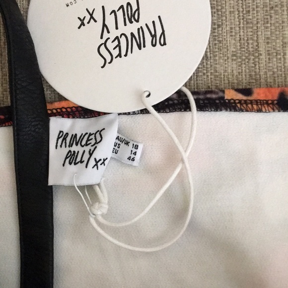 PRINCESS POLLY TOP❤️🖤 - Picture 7 of 7